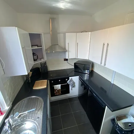 Modern Quiet Center Airport 2 Bedroom * Эдинбург