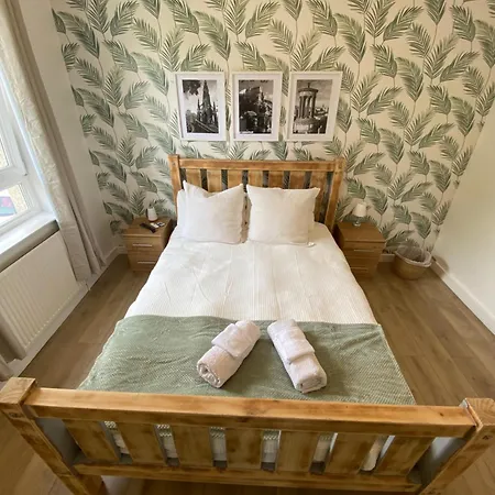 דירה Modern Quiet Center Airport 2 Bedroom אדינבורו