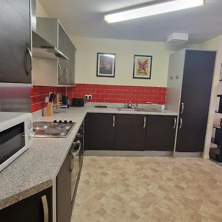 The Lochend Two Bedroom * Edinburgh