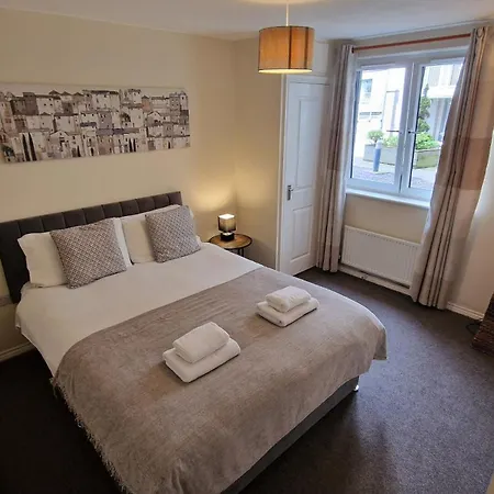 Apartment The Lochend Two Bedroom *
