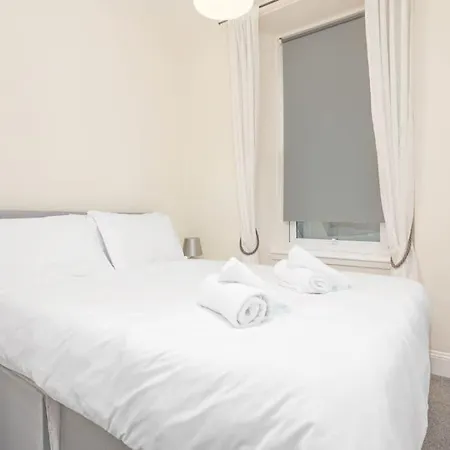 Two Bedroom Apartment-central Edinburgh-old Town-licensed Apartament Edynburg