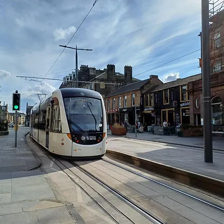 Lovely Ground Floor In Great Location At The Shore, *