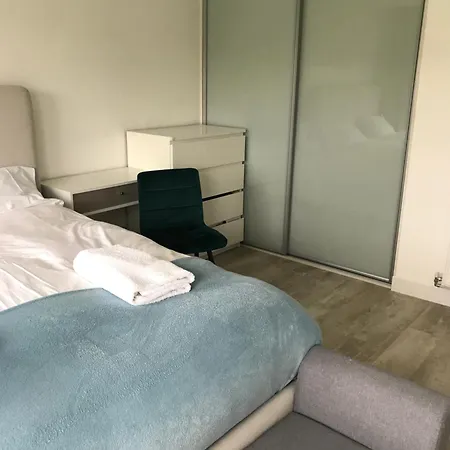 Two Bedrooms With 3 Double Beds 2 Bathrooms