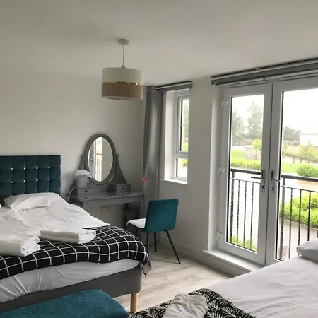 Two Bedrooms With 3 Double Beds 2 Bathrooms Ubytování v soukromí Edinburgh