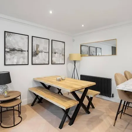 شقة Modern 2 Bed إدنبرة