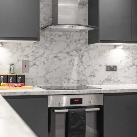 Modern 2 Bed