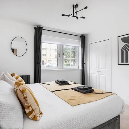 Modern 2 Bed Apartamento