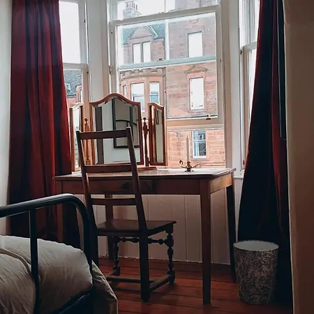 House Of Many Ways Bed & Breakfast *