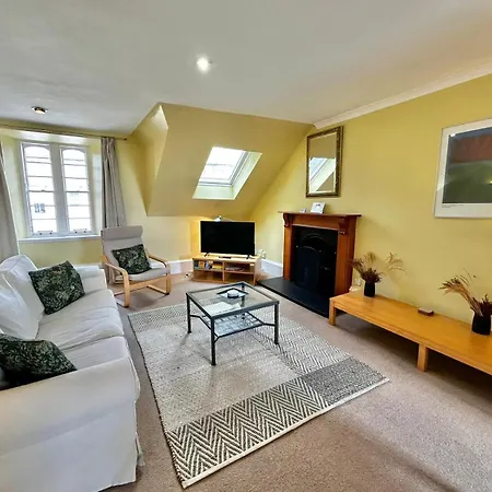 Parliament Sq * Edinburgh