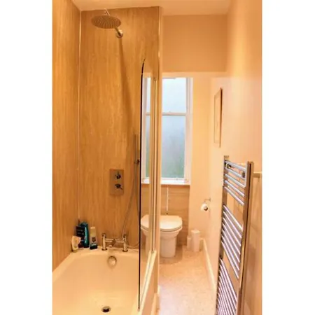 Bright Modern Arthurs Seat 2 Bedroom Lejlighed