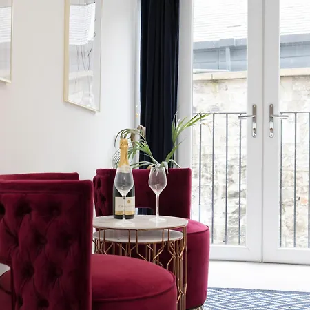 Argyl - Old Town Mews With Parking * Edinburgh