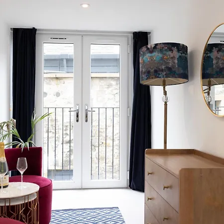 Argyl - Old Town Mews With Parking