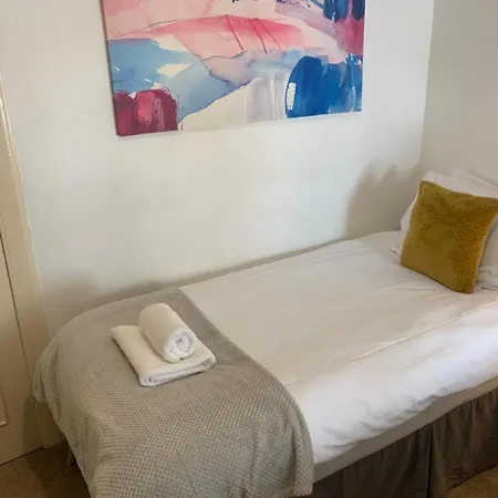 Stockbridge Two Bedroom Apartment