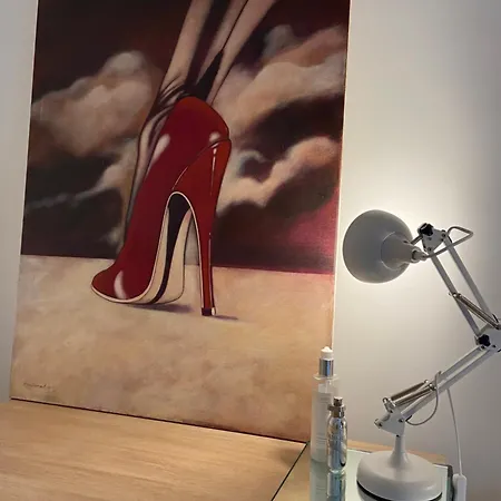 Homestay Wonderwall - Huge Garden In Luxury House - Free Parking *