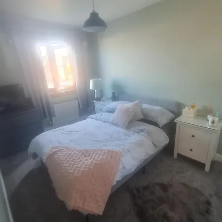 Edinburgh- 2 Double Available Homestay Edinburgh