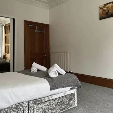 Spacious Retreat Apartment *