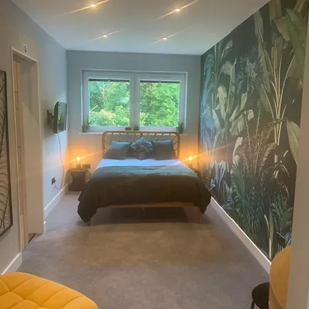 House Aurora Edimburgo