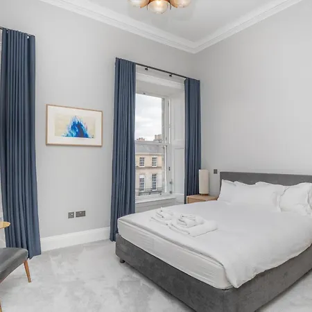 Flat With Majestic Views In West End Wonderland Apartment Edinburgh