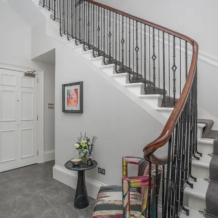 Georgian Gem In The New Town