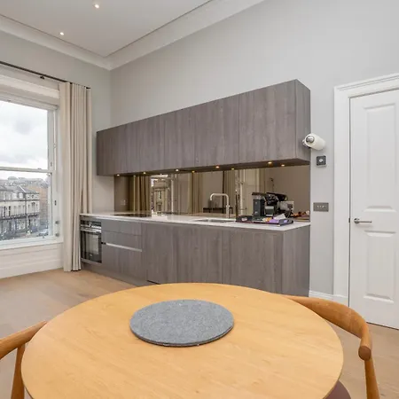Flat With Majestic Views In West End Wonderland Edinburgh