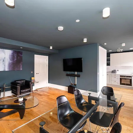 Joivy Spacious Next To West End