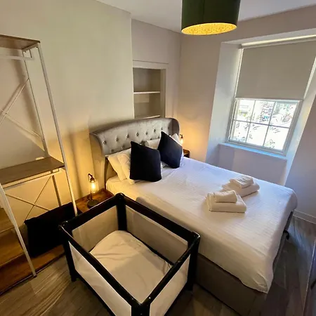 Boutique Castle View 3 Bedroom