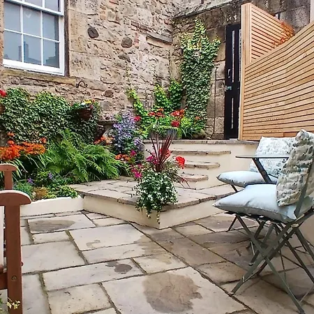 Holiday home The Albany Lane