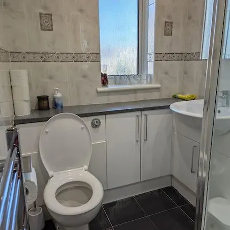 Lovely 3-bed Flat * Edinburgh