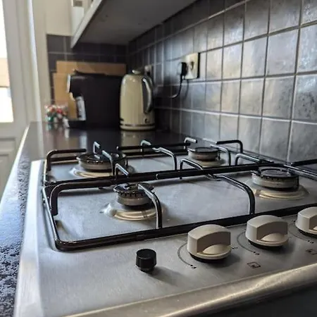 Lovely 3-bed Flat Apartament *