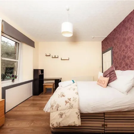 Warm & Welcoming Apartment, City Center - Meadows 4 *