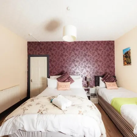 Warm & Welcoming Apartment, City Center - Meadows 4 Edinburgh