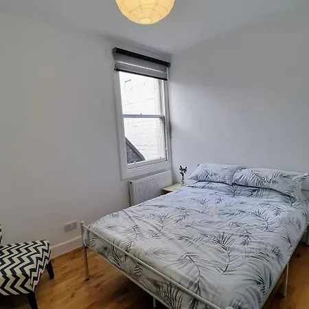 Cosy 2 Bed Appartement