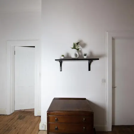 Comfortable And Spacious Retreat By The Meadows! *