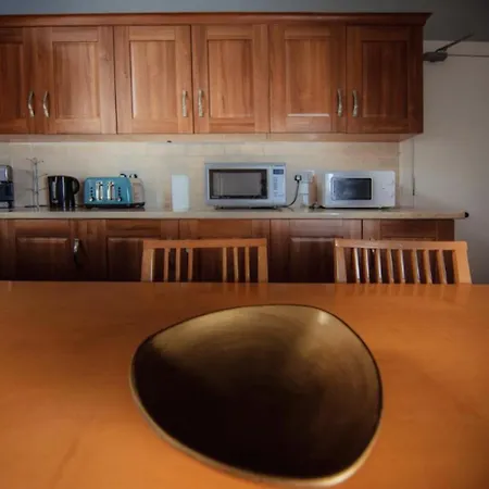 Comfortable And Spacious Retreat By The Meadows! Apartment Edinburgh