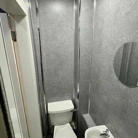 2 Bed Flat In *