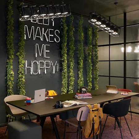 Moxy Fountainbridge 3* Edinburg