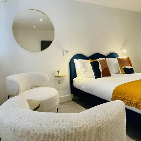 Daire Designer In With Free Parking