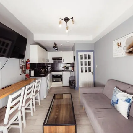 Cozy City Centre By The Meadows! 5 Apartment