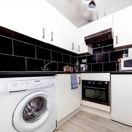 Cozy City Centre By The Meadows! 5 Apartment Edinburgh