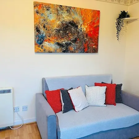 Two Bedrooms With Free Parking *