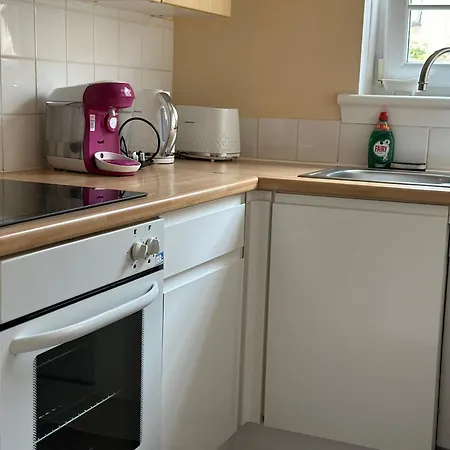 One With Parking Space 아파트