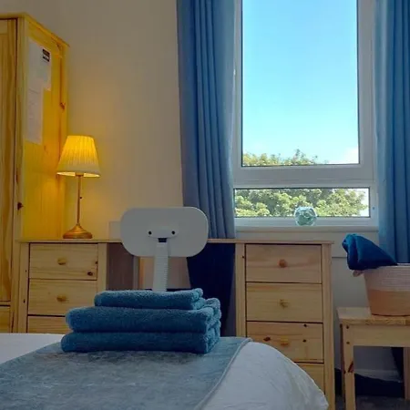 בית הארחה Comfortable Double Room, Great Transport To City Centre And Airport, 5 Mins To Beach, Great Value 3*