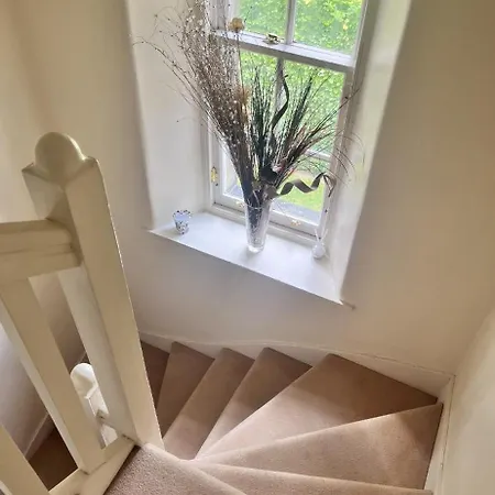 Private Bedroom In Detached In Newington * Edinburgh