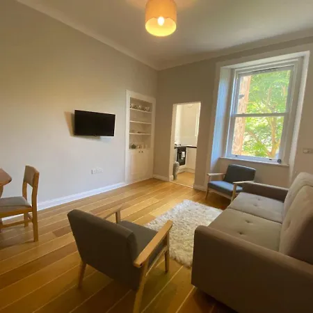 Gorgeous 2 Bed, 爱丁堡