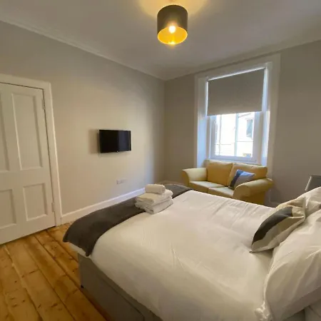 Lägenhet Gorgeous 2 Bed, Edinburg