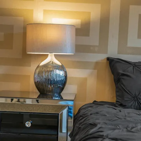 Quarto em Acomodações Particulares Cosy, Stylish Bedroom For Business And Work Travellers