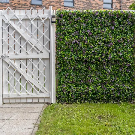 Cosy, Stylish Bedroom For Business And Work Travellers Edimburgo