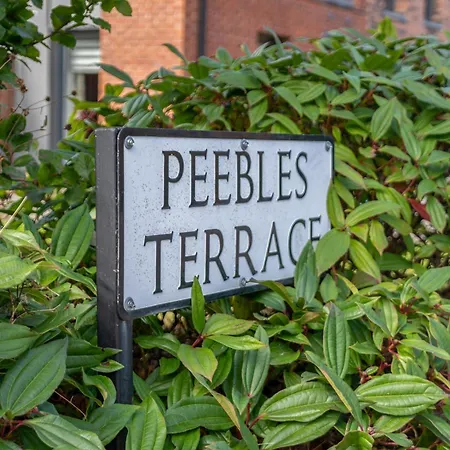 Homestay szállás Cosy, Stylish Bedroom For Business And Work Travellers *