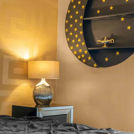 Quarto em Acomodações Particulares Cosy, Stylish Bedroom For Business And Work Travellers