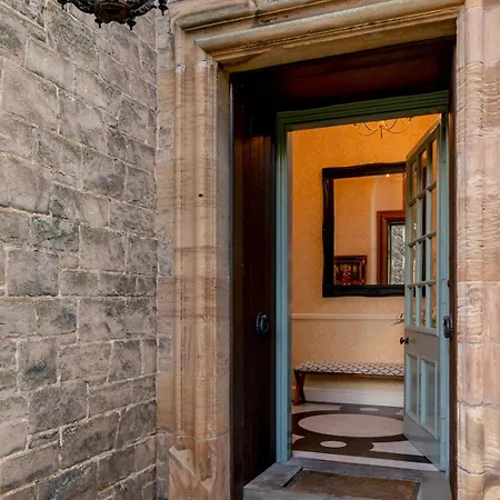 Semesterbostad Elegant 17th Century - Pass The Keys Edinburg